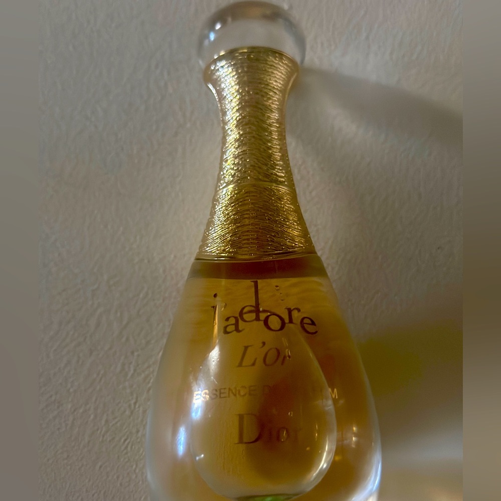 Jadore lor perfume
